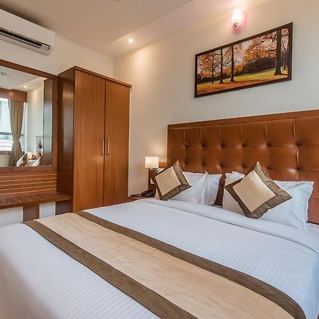 Oyo 9328 Empire Suite Navi Mumbai Extérieur photo