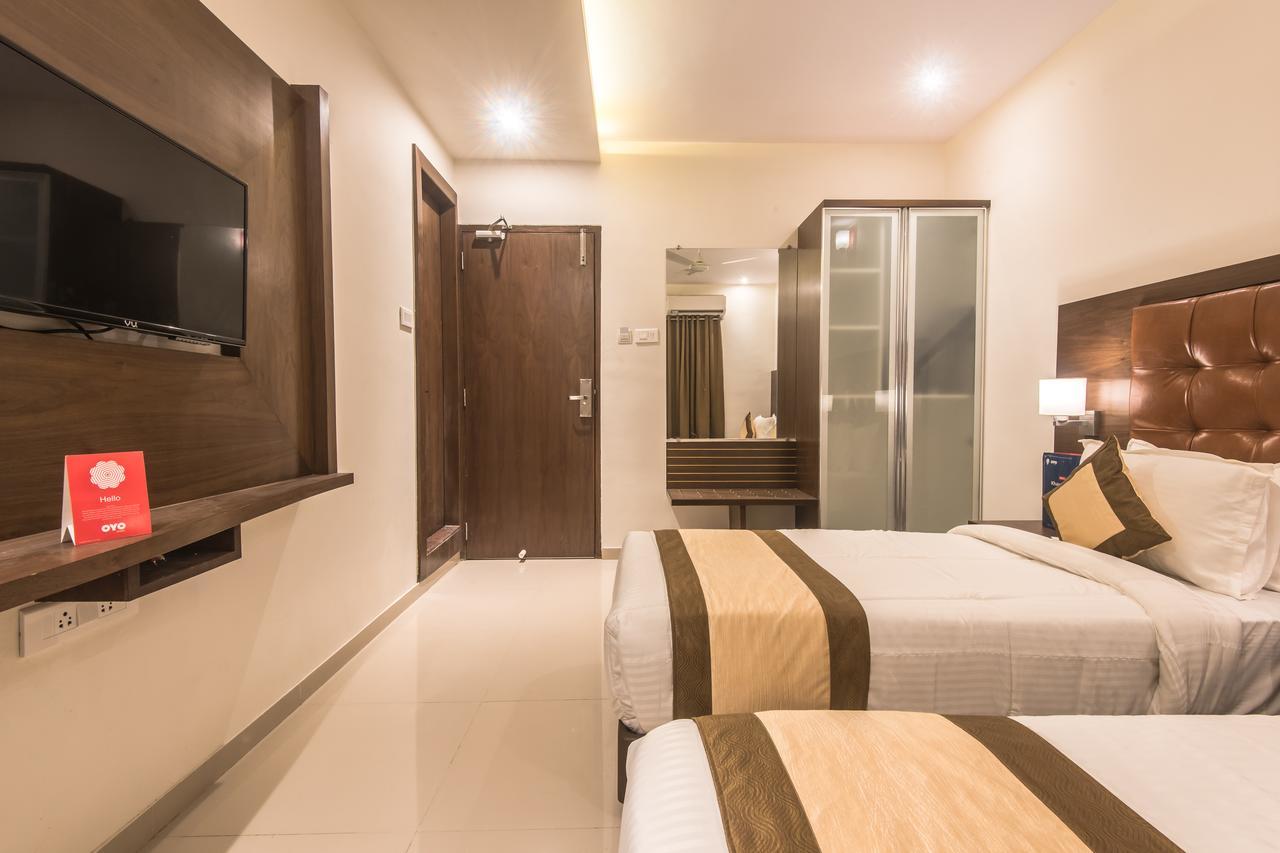 Oyo 9328 Empire Suite Navi Mumbai Extérieur photo
