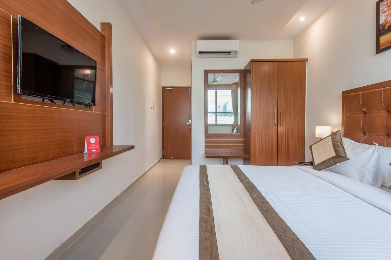 Oyo 9328 Empire Suite Navi Mumbai Extérieur photo