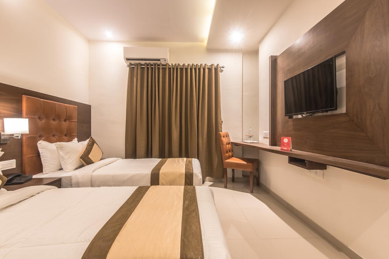 Oyo 9328 Empire Suite Navi Mumbai Extérieur photo