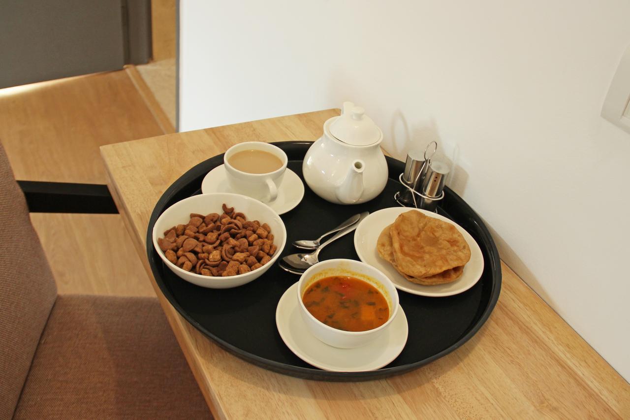 Oyo 9328 Empire Suite Navi Mumbai Extérieur photo